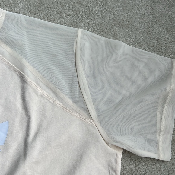 Adidas tshirt - Picture 2 of 7